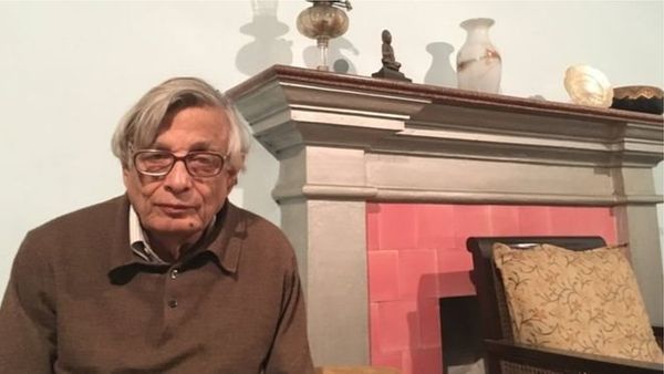 इतिहासकार इरफ़ान हबीब और केरल के राज्यपाल आरिफ़ मोहम्मद ख़ान के बीच आख़िर क्या हुआ था