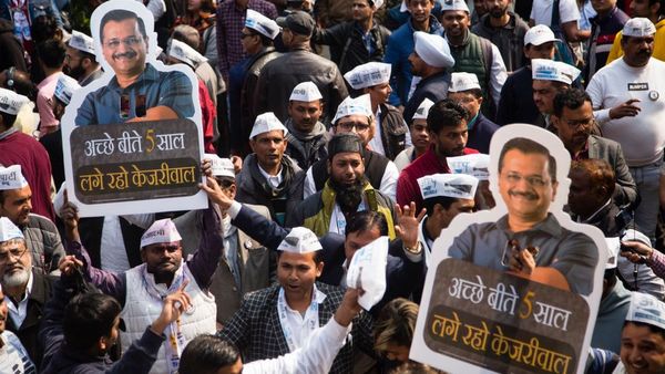 सुंदरकांड को आप की राजनीति से जोड़ना कितना सही?