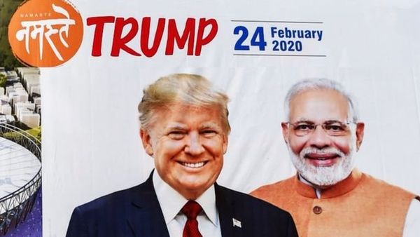 नमस्ते ट्रंपः मोटेरा स्टेडियम के भव्य कार्यक्रम का ख़र्चा डोनल्ड ट्रंप नागरिक अभिनंदन समिति का?