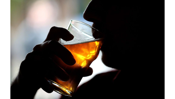 कोरोना वायरसः लॉकडाउन के दौरान शराब की लत कैसे छोड़ें?