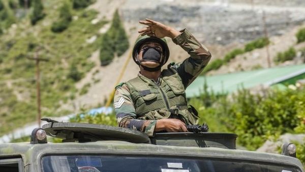 भारत चीन तनावः चीनी तैयारी की ख़ुफ़िया जानकारी भारत को क्यों नहीं मिल पाई?