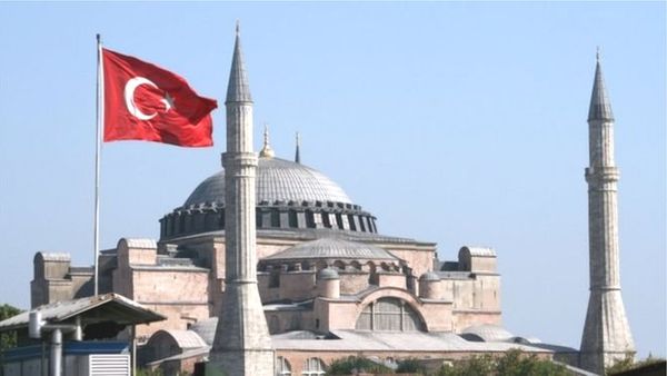 तुर्की: हागिया सोफ़िया 86 साल बाद फिर बनी मस्जिद