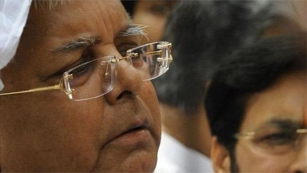 बिहार: जातीय समीकरणों और बीजेपी के हिंदुत्व का दंगल है चुनाव
