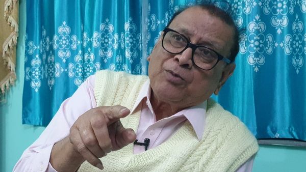 यशवंत मनोहर: वो कवि जिन्होंने सरस्वती की तस्वीर के कारण पुरस्कार नहीं लिया