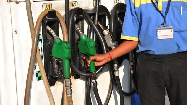 पेट्रोल और डीज़ल के दाम: क्या आम आदमी को जल्द राहत मिलेगी?