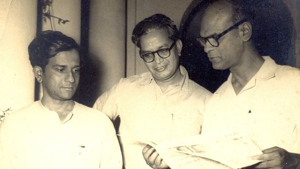 भारत-चीन युद्ध के कारण कैसे दो फाड़ हुई थी भारतीय कम्युनिस्ट पार्टी