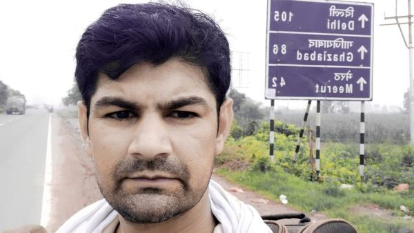 मेरे घर की दीवार पर लिखा गया तुम आतंकवादी हो: प्रवीन कुमार