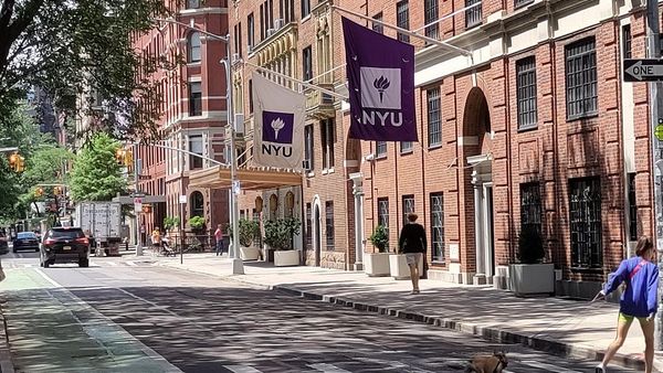 अमेरिका में छात्र वीज़ा के नियमों में नरमी से भारतीयों में ख़ुशी