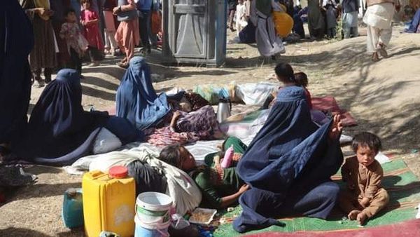 काबुल से बस 50 किलोमीटर दूर तालिबान, पूरे अफ़ग़ानिस्तान में तबाही, अफ़रातफरी