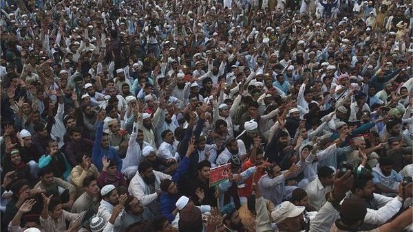 पाकिस्तान: ईशनिंदा मामले में 'मानसिक रूप से बीमार' महिला को सज़ा-ए-मौत