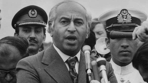 47 साल पहले हुई एक हत्या जो ज़ुल्फ़िकार अली भुट्टो की फांसी की वजह बनी