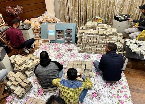 पीयूष जैनः मोदी, योगी, शाह सच बोल रहे हैं या अखिलेश?