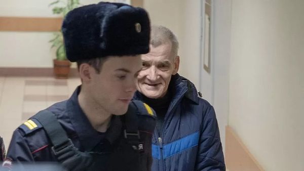 वो इतिहासकार जिसने स्टालिन के 'क्रूर शासन' का सच दुनिया को बताया