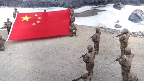गलवान में दिखा चीनी झंडा, भारत-चीन संबंधों पर क्या होगा असर