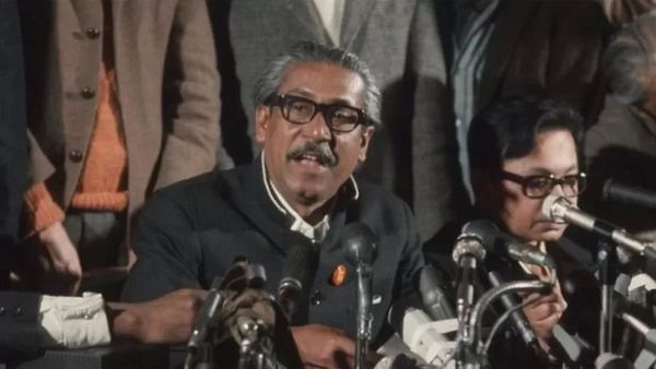 पाकिस्तान ने 1971 में स्वतंत्र बांग्लादेश की मुहिम को कैसे रिपोर्ट किया था?