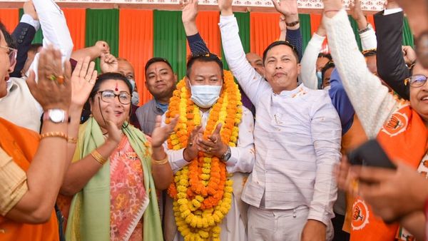 मणिपुर में बीजेपी ने कैसे हासिल किया पूर्ण बहुमत?