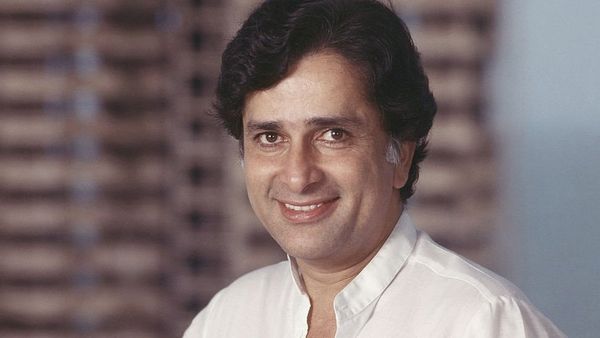 शशि कपूर को खूबसूरत होने का नुकसान हुआ था: विवेचना