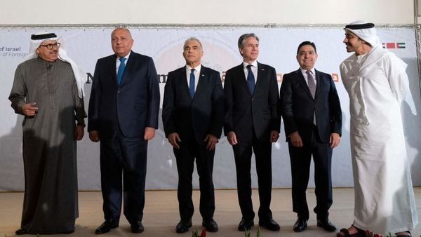 इसराइल और अरब जगत में बढ़ती नज़दीकियां, क्या ईरान है निशाने पर?