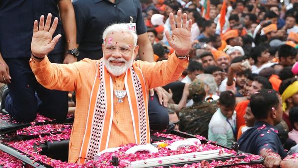 पीएम मोदी के लोकसभा क्षेत्र बनारस में MLC चुनाव क्यों हारी बीजेपी?
