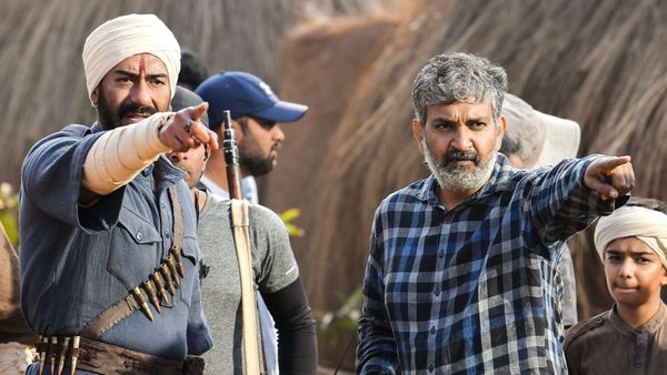 बॉलीवुड ने दर्शकों को सिनेमाघरों तक लाने का फ़ार्मूला ढूँढ लिया है?