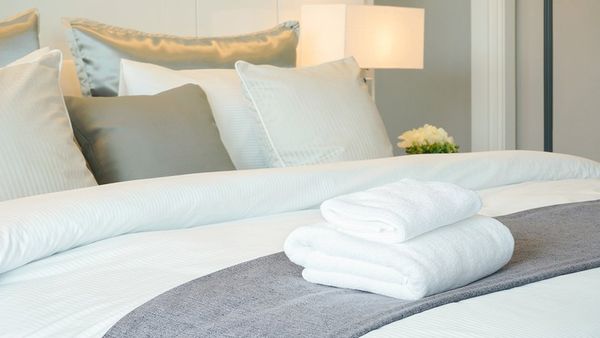 बेडशीट अगर आप इतने दिनों में बदलते हैं तो हो जाएं सावधान