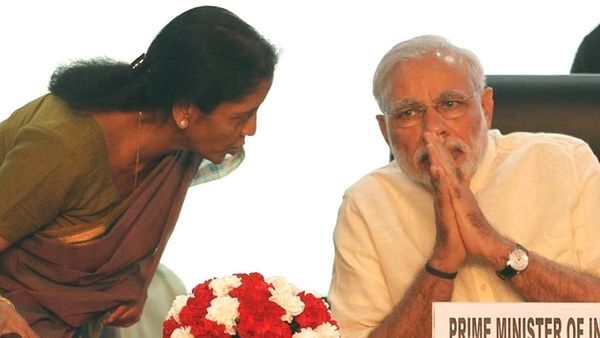 आरबीआई : ईएमआई बढ़ा कर, सरकार महंगाई काबू कैसे करेगी?