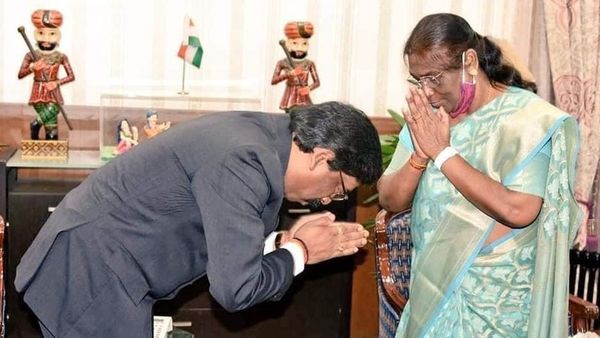 बीजेपी ने द्रौपदी मुर्मू को उतार कैसे विरोधी पार्टियों को भी मजबूर कर दिया