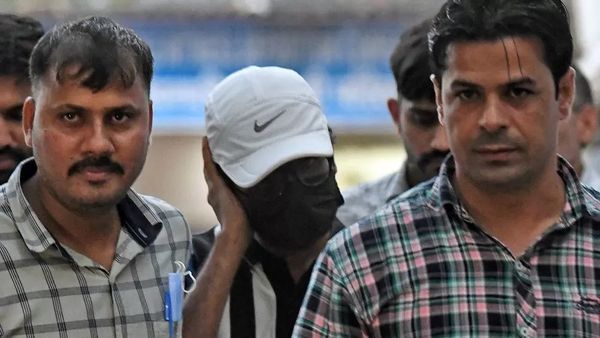 मोहम्मद ज़ुबैर के ख़िलाफ़ जारी कानूनी कार्रवाई पर उठ रहे हैं ये 9 सवाल