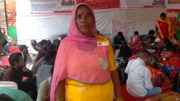 देश के हज़ारों मनरेगा मज़दूर दिल्ली में क्यों कर रहे हैं प्रदर्शन