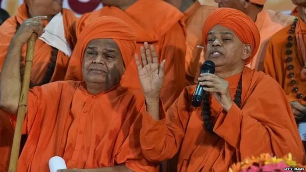 शिवमूर्ति मुरुगा शरणरु कैसे बने सबसे ताक़तवर लिंगायत प्रमुखों में से एक