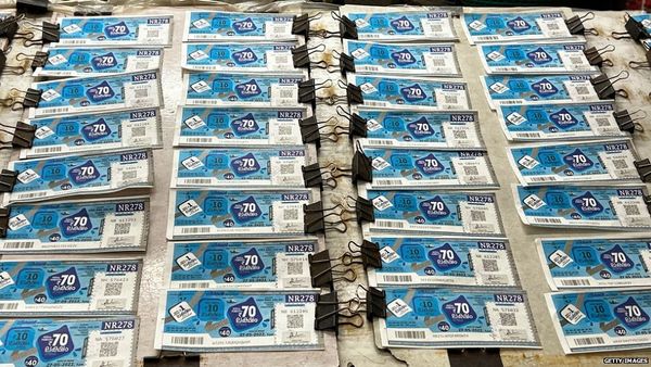 25 करोड़ की लॉटरी जीतने वाले ऑटो ड्राइवर अनूप पर जब पत्नी को आया ग़ुस्सा