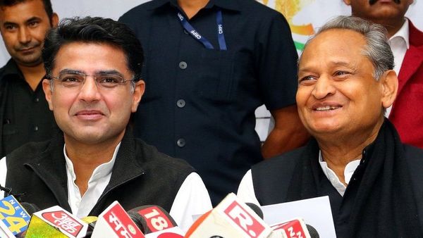 देश में कट्टरपंथ बढ़ा रहे हैं कई हिंदू संगठन, पुलिस अधिकारियों ने बताया