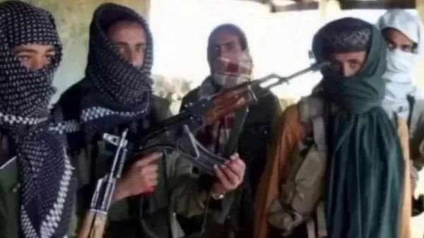 पाकिस्तान: 2014 में सफल फ़ौजी ऑपरेशन के बाद चरमपंथी हिंसा की वापसी कैसे?