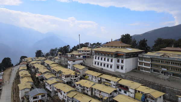 तवांग: भारत का वो सीमावर्ती इलाक़ा जो आज भी 1962 के युद्ध की परछाइओं से घिरा है