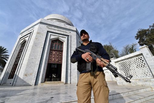 पाकिस्तान: 'उर्स के जुलूस का नेतृत्व हिंदू भी करते हैं'