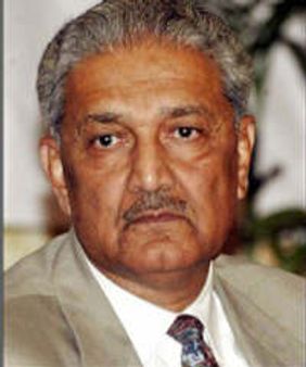 Pak nuke experts offered Osama N-weapons: Book