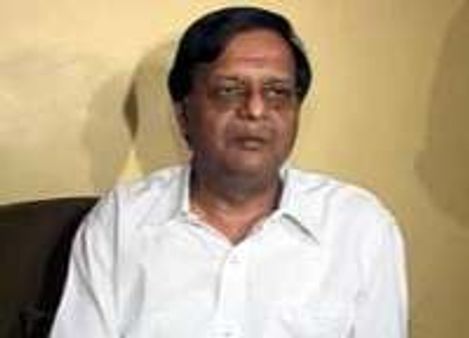 Kasav's case: Sena activists attack lawyer's house