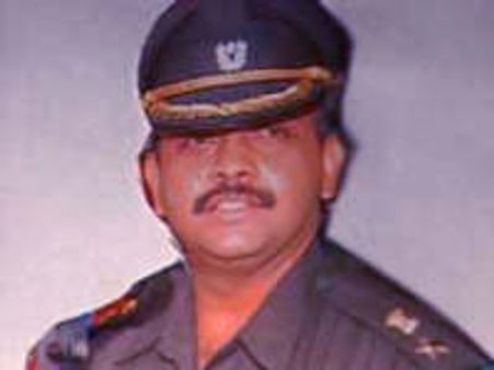 Pak to seek Lt Col Purohit's custody?