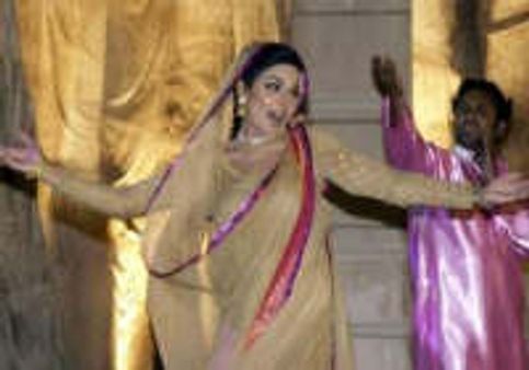 Dancers strike over 'Mujra ban' in Lahore