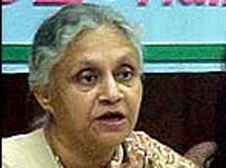 Sheila Dikshit sworn-in as Delhi CM