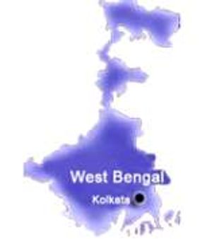 Kolkata: Auto drivers set buses on fire