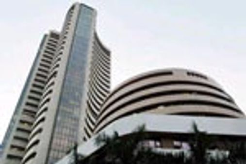 Mkts close mixed amid volatility; Nifty trapped at 3100