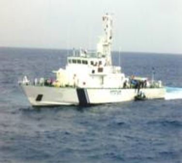 Pirates release hijacked Indian vessel