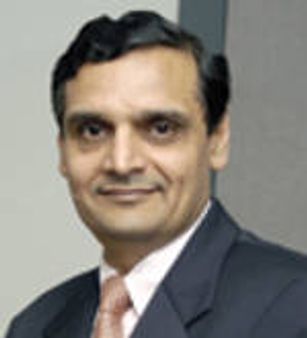 Satyam's top brass leave India