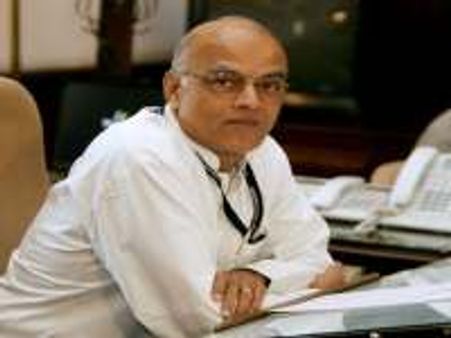 Shivshankar Menon holds talks with Rajapakse