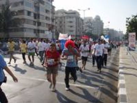 43,000 run Mumbai marathon