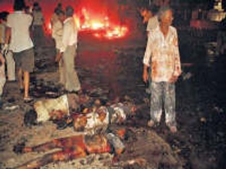 Four live bombs found in Tumkur