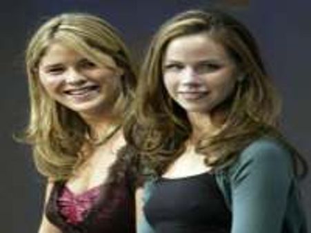 'Have fun' say Bush twins to Malia, Sasha