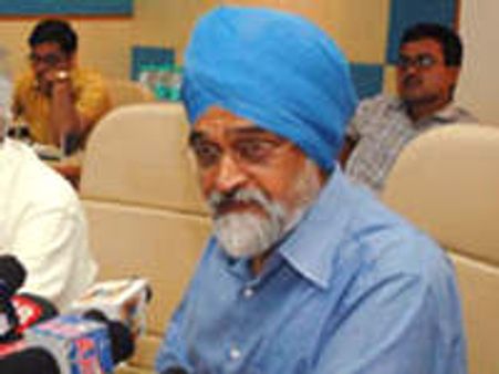 No export sops till next budget: Montek Singh