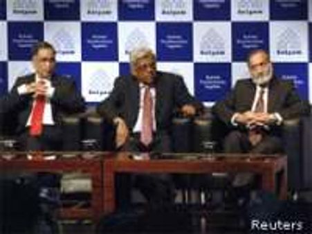 3 shortlisted for Satyam CEO, CFO